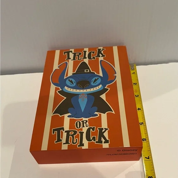 Cute Stitch Trick or Treat Wooden Sign- NWT - Picture 4 of 5